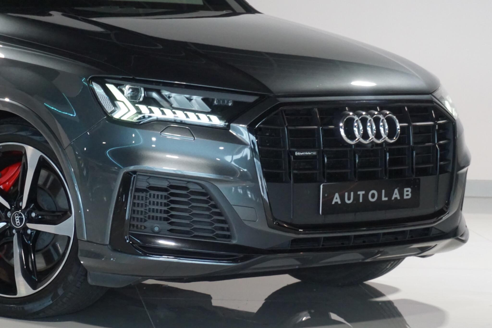 Audi Q7 3.0 TFSIe V6 55 Black Edition SUV 5dr Petrol Plug-in Hybrid Tiptronic quattro Euro 6 (s/s) 17.9kWh (381 ps)